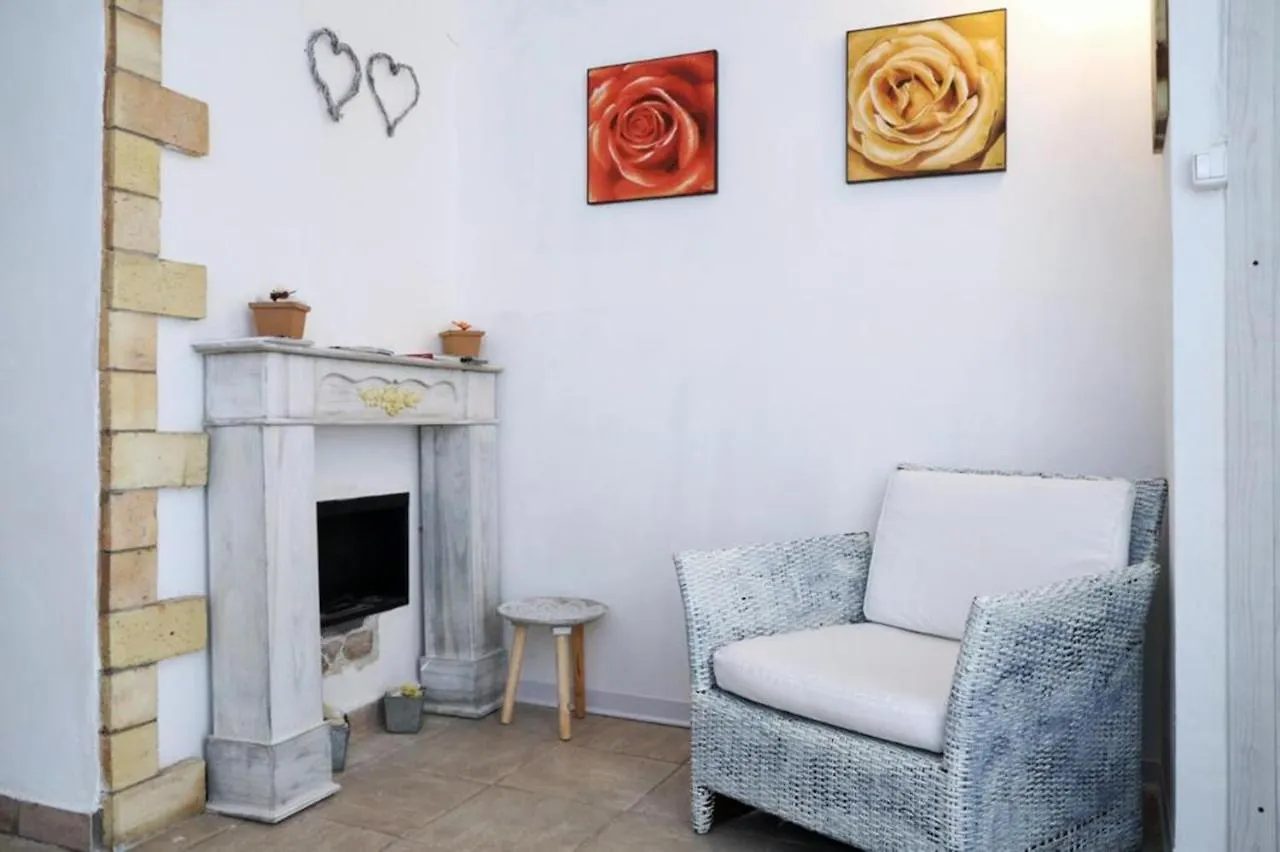 La Scalinata Home Apartment كالتاجيروني 0*,