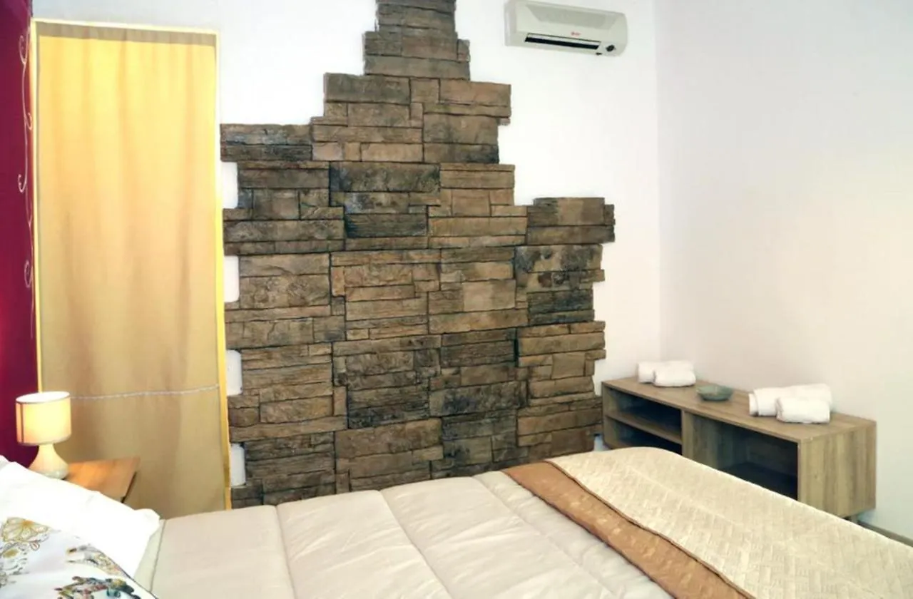 La Scalinata Home Apartment كالتاجيروني